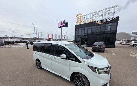 Honda Stepwgn IV, 2020 год, 3 050 000 рублей, 2 фотография