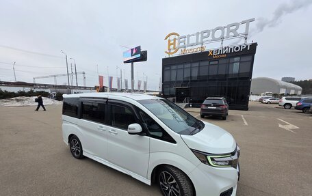 Honda Stepwgn IV, 2020 год, 3 050 000 рублей, 3 фотография