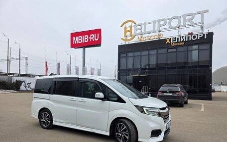 Honda Stepwgn IV, 2020 год, 3 050 000 рублей, 4 фотография
