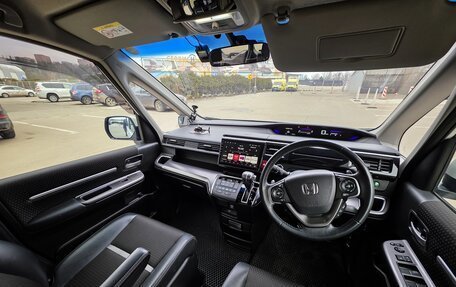 Honda Stepwgn IV, 2020 год, 3 050 000 рублей, 12 фотография