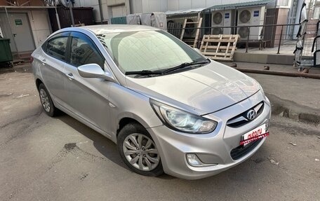 Hyundai Solaris II рестайлинг, 2011 год, 640 000 рублей, 6 фотография