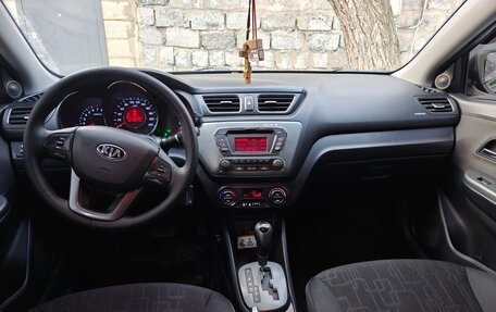 KIA Rio III рестайлинг, 2013 год, 870 000 рублей, 9 фотография