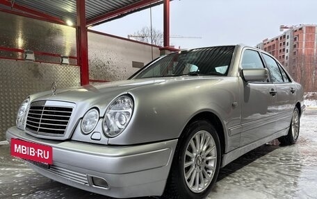 Mercedes-Benz E-Класс, 1995 год, 580 000 рублей, 2 фотография