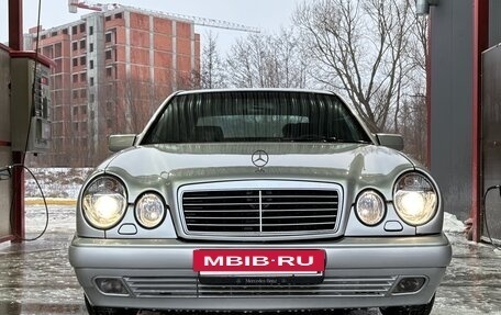 Mercedes-Benz E-Класс, 1995 год, 580 000 рублей, 8 фотография