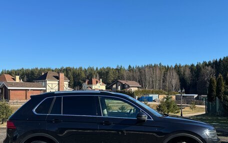 Volkswagen Tiguan II, 2018 год, 3 050 000 рублей, 5 фотография