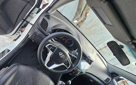 Hyundai Solaris II рестайлинг, 2014 год, 695 000 рублей, 12 фотография