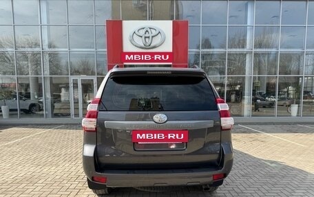 Toyota Land Cruiser Prado 150 рестайлинг 2, 2015 год, 3 590 000 рублей, 6 фотография