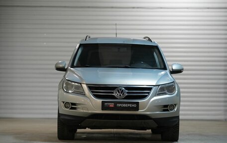 Volkswagen Tiguan I, 2010 год, 935 000 рублей, 2 фотография