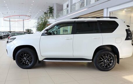 Toyota Land Cruiser Prado 150 рестайлинг 2, 2020 год, 5 700 000 рублей, 7 фотография