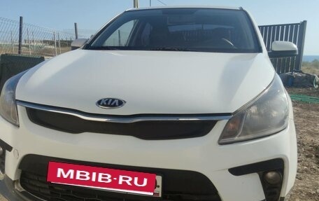 KIA Rio IV, 2018 год, 875 000 рублей, 3 фотография