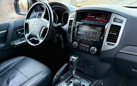 Mitsubishi Pajero IV, 2015 год, 2 330 000 рублей, 14 фотография