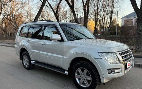 Mitsubishi Pajero IV, 2015 год, 2 330 000 рублей, 3 фотография