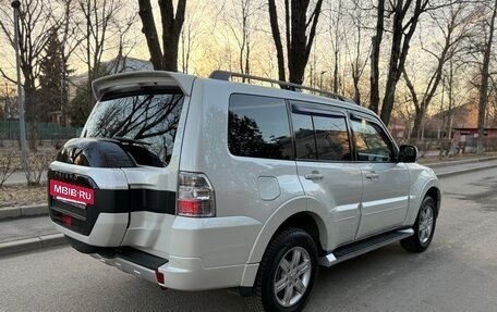 Mitsubishi Pajero IV, 2015 год, 2 330 000 рублей, 4 фотография