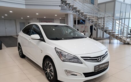 Hyundai Solaris II рестайлинг, 2016 год, 1 050 000 рублей, 3 фотография