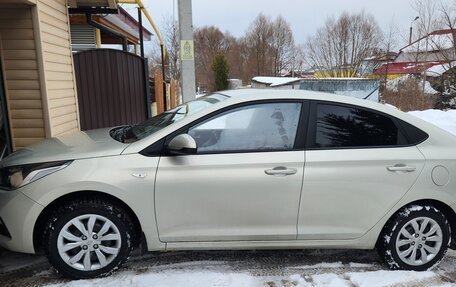 Hyundai Solaris II рестайлинг, 2018 год, 1 300 000 рублей, 2 фотография