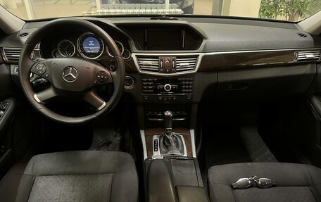 Mercedes-Benz E-Класс, 2009 год, 1 460 000 рублей, 8 фотография