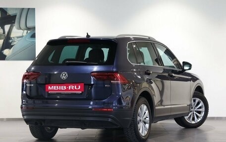 Volkswagen Tiguan II, 2017 год, 1 849 000 рублей, 5 фотография