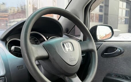 Honda Fit III, 2002 год, 450 000 рублей, 10 фотография