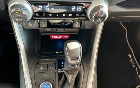 Toyota RAV4, 2025 год, 4 490 000 рублей, 9 фотография