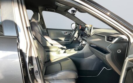 Toyota RAV4, 2025 год, 4 490 000 рублей, 12 фотография