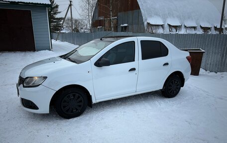 Renault Logan II, 2016 год, 545 000 рублей, 3 фотография