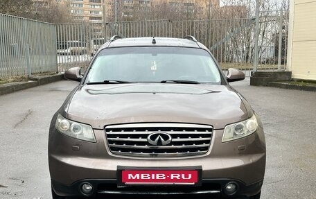 Infiniti FX I, 2006 год, 800 000 рублей, 5 фотография