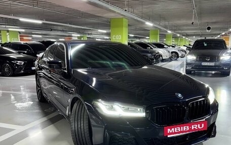 BMW 5 серия, 2021 год, 5 250 000 рублей, 2 фотография