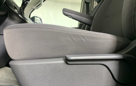 Volkswagen Multivan T5, 2010 год, 1 985 000 рублей, 17 фотография