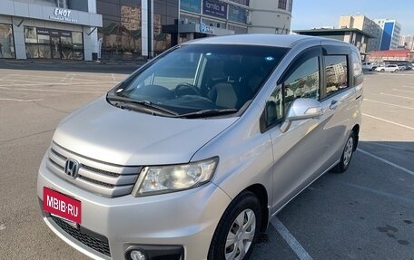 Honda Freed I, 2011 год, 1 300 000 рублей, 30 фотография