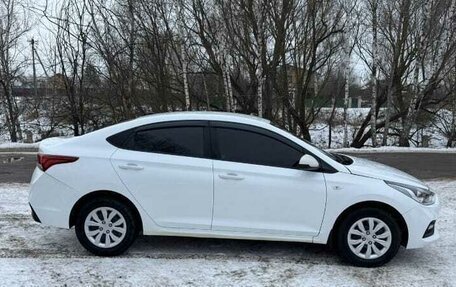 Hyundai Solaris II рестайлинг, 2017 год, 1 000 050 рублей, 8 фотография