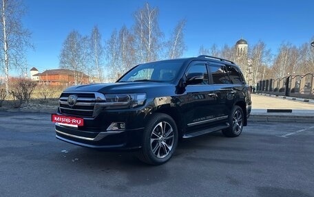 Toyota Land Cruiser 200, 2020 год, 8 250 000 рублей, 3 фотография