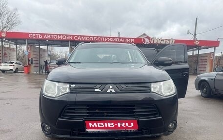 Mitsubishi Outlander III рестайлинг 3, 2012 год, 1 200 000 рублей, 1 фотография