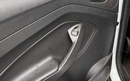 Ford Kuga III, 2015 год, 940 000 рублей, 10 фотография