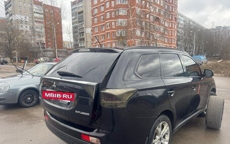 Mitsubishi Outlander III рестайлинг 3, 2012 год, 1 200 000 рублей, 4 фотография