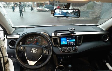 Toyota RAV4, 2014 год, 1 800 000 рублей, 2 фотография