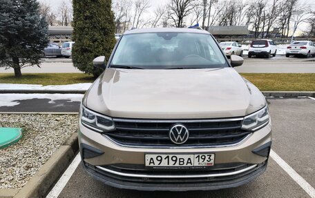 Volkswagen Tiguan II, 2021 год, 2 900 000 рублей, 1 фотография