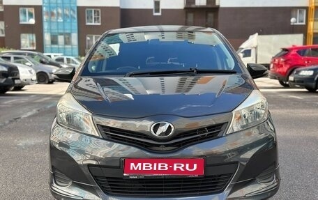 Toyota Vitz, 2012 год, 650 000 рублей, 1 фотография