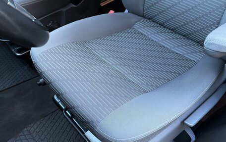 Volkswagen Multivan T5, 2010 год, 2 849 000 рублей, 38 фотография