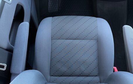 Volkswagen Multivan T5, 2010 год, 2 849 000 рублей, 28 фотография