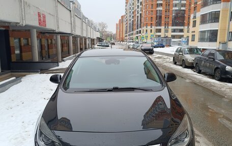 Opel Astra J, 2011 год, 599 000 рублей, 2 фотография