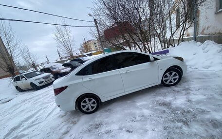 Hyundai Solaris II рестайлинг, 2011 год, 850 000 рублей, 4 фотография