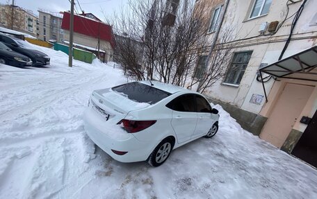 Hyundai Solaris II рестайлинг, 2011 год, 850 000 рублей, 3 фотография