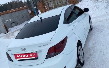 Hyundai Solaris II рестайлинг, 2011 год, 850 000 рублей, 11 фотография