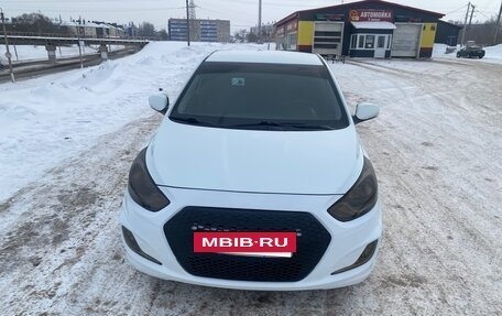 Hyundai Solaris II рестайлинг, 2011 год, 850 000 рублей, 18 фотография