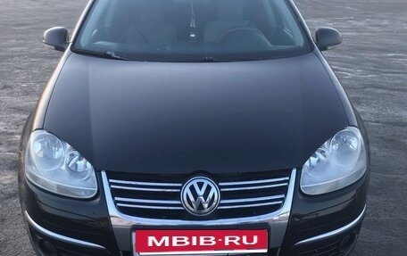 Volkswagen Jetta VI, 2010 год, 850 000 рублей, 24 фотография