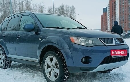 Mitsubishi Outlander III рестайлинг 3, 2007 год, 830 000 рублей, 4 фотография