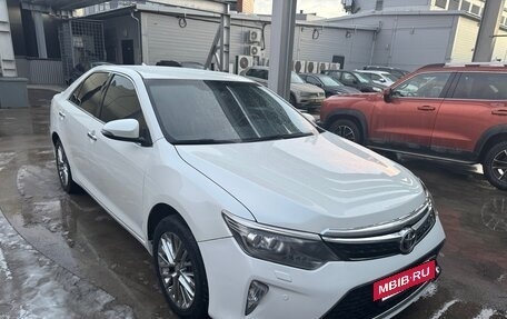 Toyota Camry, 2017 год, 2 100 000 рублей, 6 фотография