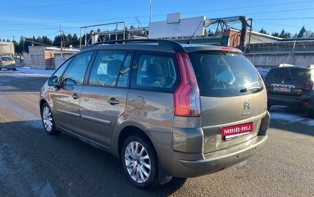 Citroen C4 Picasso II рестайлинг, 2012 год, 800 000 рублей, 3 фотография