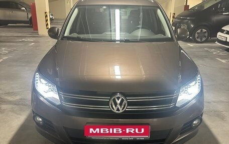 Volkswagen Tiguan I, 2016 год, 1 895 000 рублей, 2 фотография