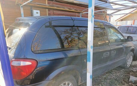 Chrysler Voyager IV, 2001 год, 215 000 рублей, 2 фотография